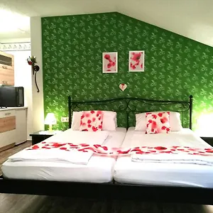 https://apartment-christopherhof-11-grafenwiesen.com-bavaria.com